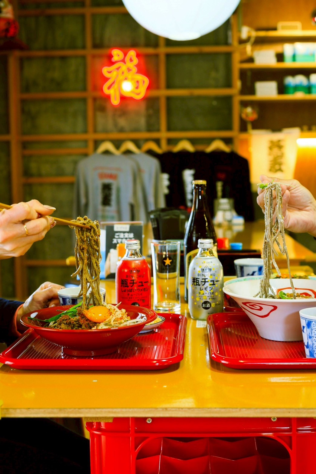 ソバージュの空間 - ストリートスタイルの立ち食い蕎麦屋